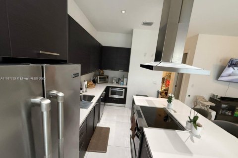 Adosado en venta en Doral, Florida, 4 dormitorios, 216.93 m2 № 1973541 - foto 30