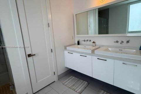 Adosado en venta en Doral, Florida, 4 dormitorios, 216.93 m2 № 1973541 - foto 21