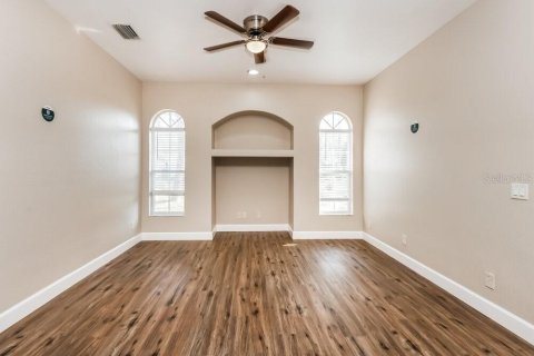 Villa ou maison à louer à North Port, Floride: 3 chambres, 170.01 m2 № 2100293 - photo 8