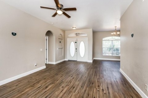 Villa ou maison à louer à North Port, Floride: 3 chambres, 170.01 m2 № 2100293 - photo 4