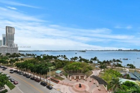 Condominio en venta en Miami, Florida, 3 dormitorios, 187.48 m2 № 2034650 - foto 11