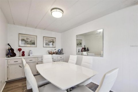 Appartement à louer à Largo, Floride: 2 chambres, 107.02 m2 № 2134774 - photo 5