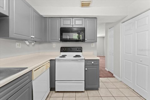 Copropriété à vendre à Tampa, Floride: 2 chambres, 83.52 m2 № 2212157 - photo 9