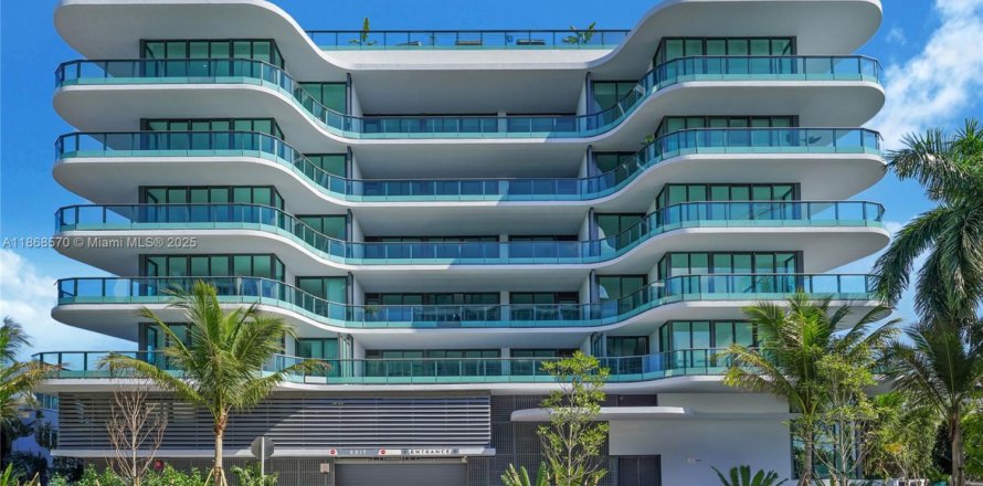 Condo in Bal Harbour, Florida, 2 bedrooms № 1922433
