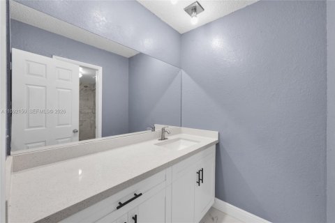 Купить кондоминиум в Лодерхилл, Флорида 2 спальни, 195.09м2, № 2062828 - фото 23