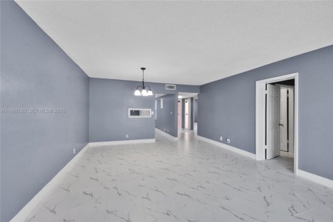 Купить кондоминиум в Лодерхилл, Флорида 2 спальни, 195.09м2, № 2062828 - фото 22