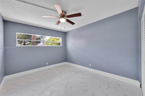 Купить кондоминиум в Лодерхилл, Флорида 2 спальни, 195.09м2, № 2062828 - фото 24