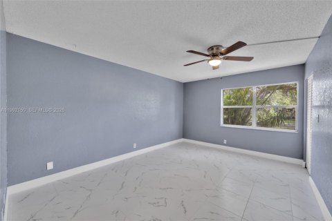 Купить кондоминиум в Лодерхилл, Флорида 2 спальни, 195.09м2, № 2062828 - фото 20