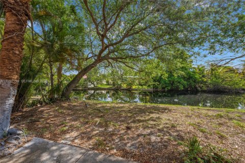 Купить кондоминиум в Лодерхилл, Флорида 2 спальни, 195.09м2, № 2062828 - фото 12