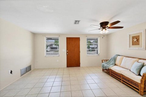 Immobilier commercial à vendre à Englewood, Floride: 2 chambres, 101.91 m2 № 2403345 - photo 19