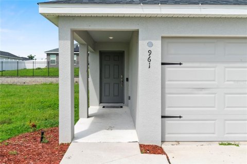 House in Lake Alfred, Florida 3 bedrooms, 149.11 sq.m. № 1912610 - photo 5