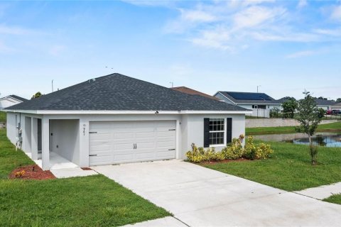 House in Lake Alfred, Florida 3 bedrooms, 149.11 sq.m. № 1912610 - photo 2