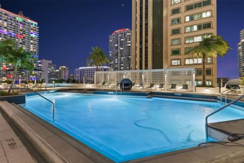 Condo in Saint Petersburg, Florida, 2 bedrooms № 2166508 - photo 24