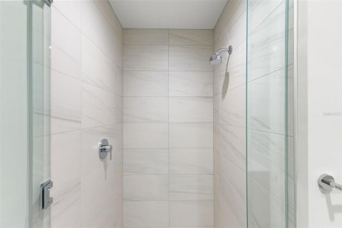 Condo in Saint Petersburg, Florida, 2 bedrooms № 2166508 - photo 10