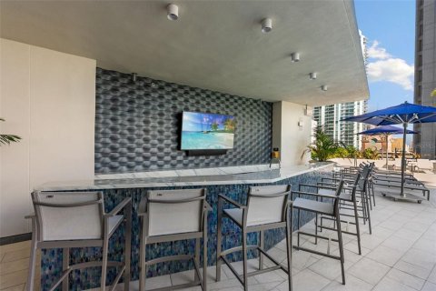 Condo in Saint Petersburg, Florida, 2 bedrooms № 2166508 - photo 23