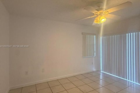 House in Homestead, Florida 3 bedrooms, 104.52 sq.m. № 2071599 - photo 17