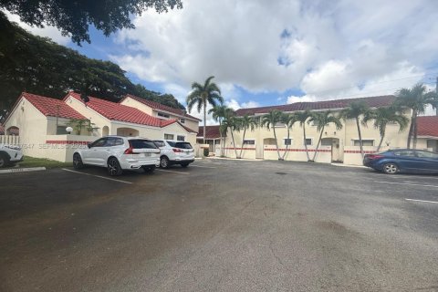 House in Homestead, Florida 3 bedrooms, 104.52 sq.m. № 2071599 - photo 29