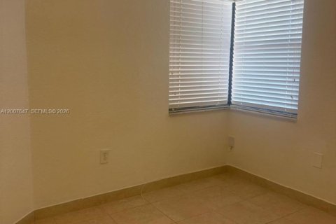 House in Homestead, Florida 3 bedrooms, 104.52 sq.m. № 2071599 - photo 13