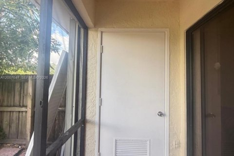House in Homestead, Florida 3 bedrooms, 104.52 sq.m. № 2071599 - photo 18