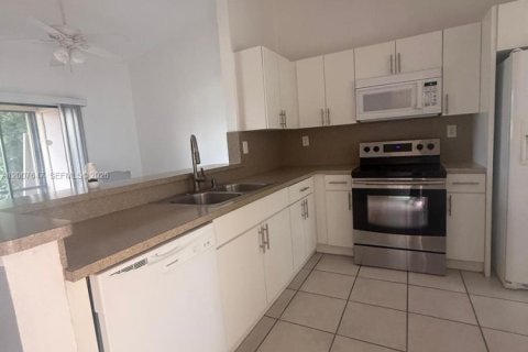 House in Homestead, Florida 3 bedrooms, 104.52 sq.m. № 2071599 - photo 7