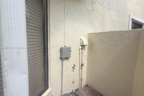 House in Homestead, Florida 3 bedrooms, 104.52 sq.m. № 2071599 - photo 4