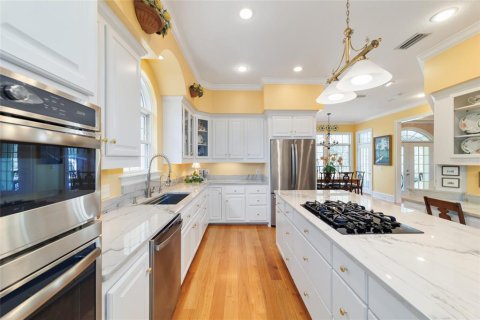 House in Ocala, Florida 4 bedrooms, 390.75 sq.m. № 1543440 - photo 14