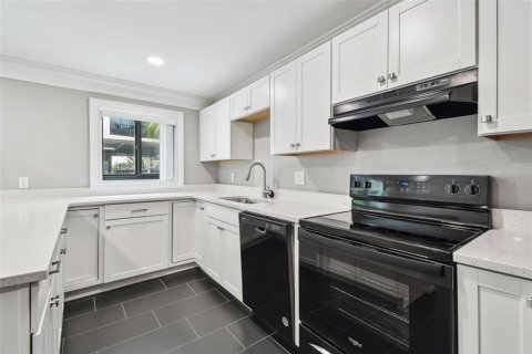 Apartamento en alquiler en Belleair Bluffs, Florida, 2 dormitorios, 102.19 m2 № 1679347 - foto 15