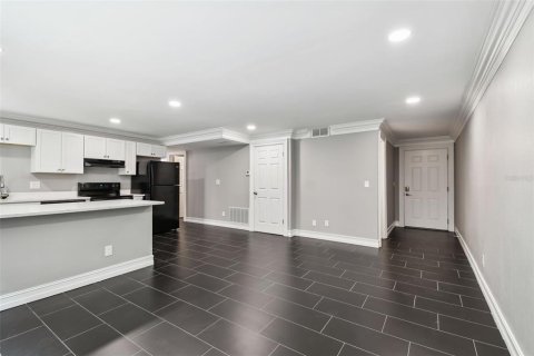 Apartamento en alquiler en Belleair Bluffs, Florida, 2 dormitorios, 102.19 m2 № 1679347 - foto 10