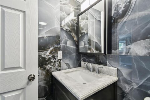 Apartamento en alquiler en Belleair Bluffs, Florida, 2 dormitorios, 102.19 m2 № 1679347 - foto 23