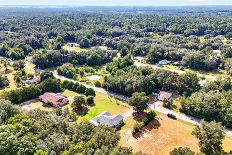 House in Dunnellon, Florida 3 bedrooms, 158.68 sq.m. № 2410325 - photo 11