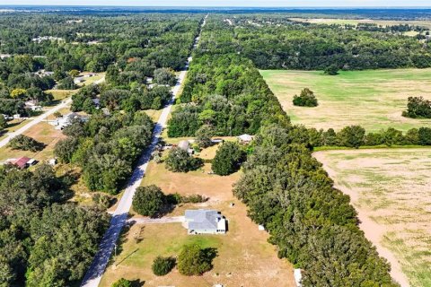 House in Dunnellon, Florida 3 bedrooms, 158.68 sq.m. № 2410325 - photo 15