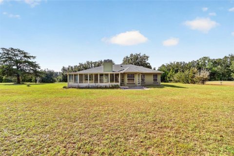 House in Dunnellon, Florida 3 bedrooms, 158.68 sq.m. № 2410325 - photo 5