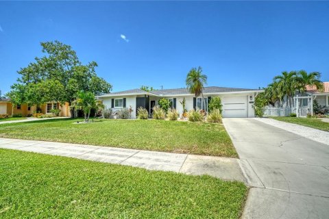 Villa ou maison à Sarasota, Floride 2 chambres, 131.83 m2 № 2314532