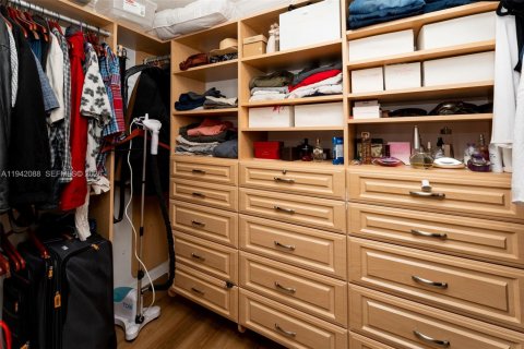 Villa ou maison à vendre à Sunrise, Floride: 4 chambres, 213.49 m2 № 1999199 - photo 17