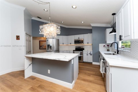 Villa ou maison à vendre à Sunrise, Floride: 4 chambres, 213.49 m2 № 1999199 - photo 10