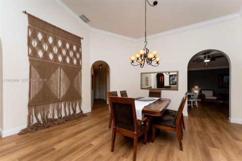 Villa ou maison à vendre à Sunrise, Floride: 4 chambres, 213.49 m2 № 1999199 - photo 7