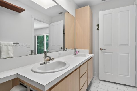 House in Palm Beach Gardens, Florida 2 bedrooms, 107.02 sq.m. № 1705239 - photo 30