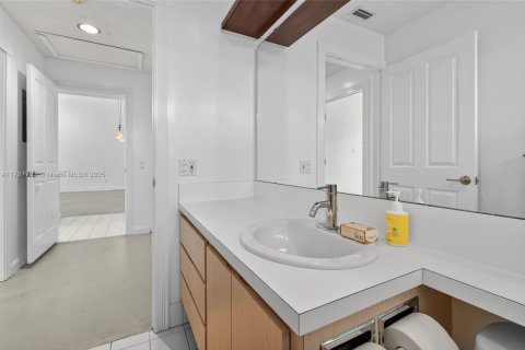 House in Palm Beach Gardens, Florida 2 bedrooms, 107.02 sq.m. № 1705239 - photo 25
