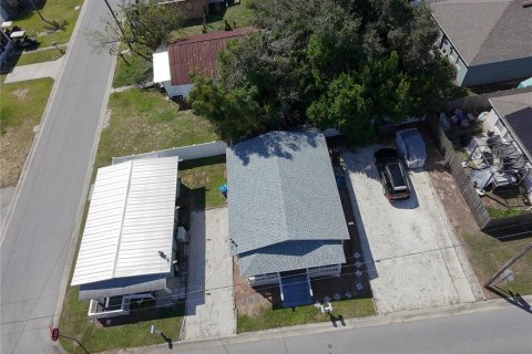 Immobilier commercial à vendre à Haines City, Floride: 3 chambres, 112.5 m2 № 2403446 - photo 10