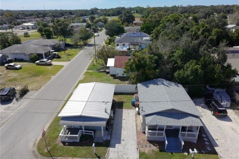 Immobilier commercial à vendre à Haines City, Floride: 3 chambres, 112.5 m2 № 2403446 - photo 11