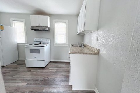 Immobilier commercial à vendre à Haines City, Floride: 3 chambres, 112.5 m2 № 2403446 - photo 7