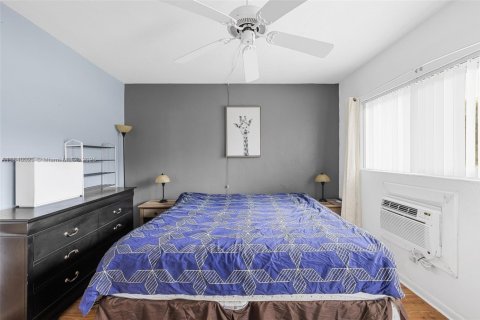 Apartment in Hallandale Beach, Florida 1 bedroom, 45.89 sq.m. № 1832308 - photo 10