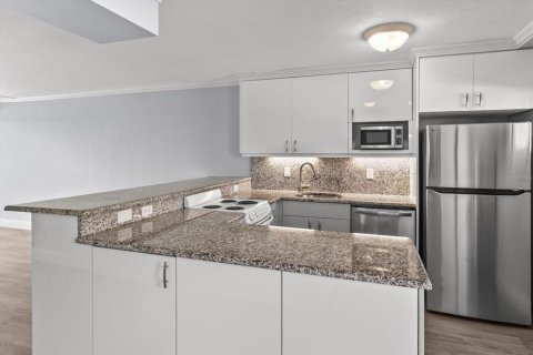 Copropriété à vendre à Sarasota, Floride: 1 chambre, 76.18 m2 № 2415014 - photo 8
