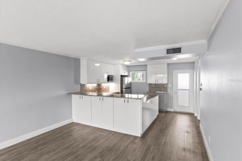 Copropriété à vendre à Sarasota, Floride: 1 chambre, 76.18 m2 № 2415014 - photo 13