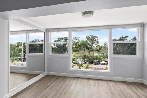 Copropriété à vendre à Sarasota, Floride: 1 chambre, 76.18 m2 № 2415014 - photo 5