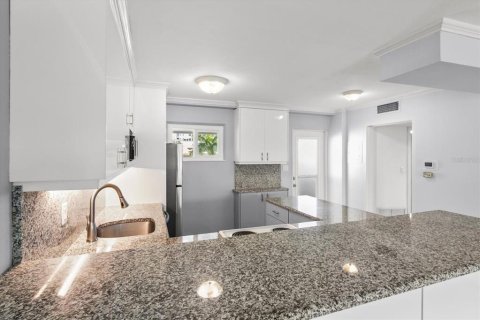 Copropriété à vendre à Sarasota, Floride: 1 chambre, 76.18 m2 № 2415014 - photo 9