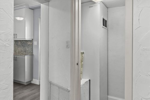 Copropriété à vendre à Sarasota, Floride: 1 chambre, 76.18 m2 № 2415014 - photo 20