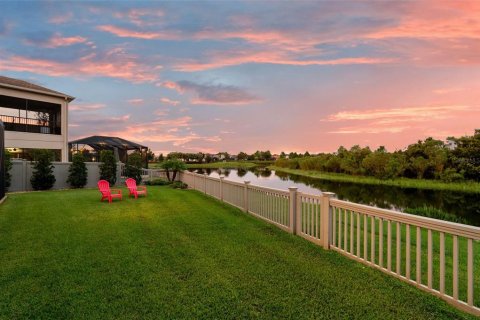 Casa en venta en Wesley Chapel, Florida, 4 dormitorios, 240.06 m2 № 1899210 - foto 4