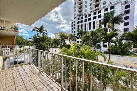 Condominio en alquiler en Miami, Florida, 1 dormitorio, 61.32 m2 № 2024579 - foto 9