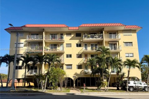 Condominio en Miami, Florida, 1 dormitorio  № 2024579